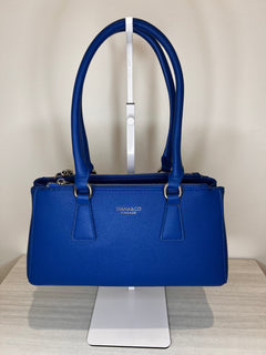Bauletto Diana&Co con tracolla, dettaglio della chiusura