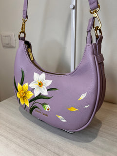 Borsa a tracolla dipinta a mano con Narcisi bianco e giallo , Pierre Cardin lilla