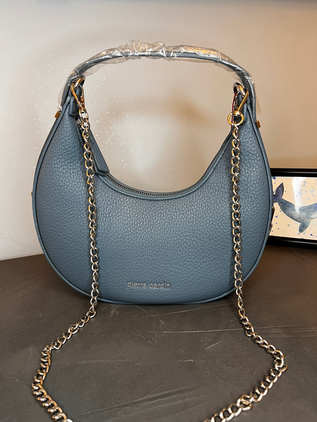 Borsa mezzaluna Pierre Cardin blu jeans, altra angolazione