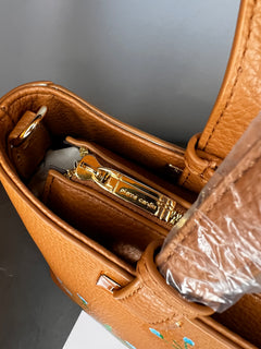 Borsa a tracolla dipinta a mano con fiori, Pierre Cardin cognac, interno